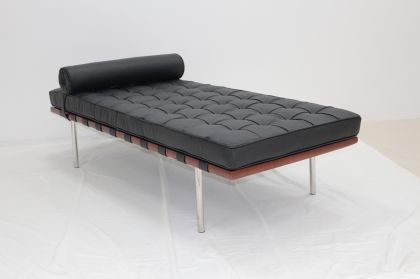 Barcelona daybed black